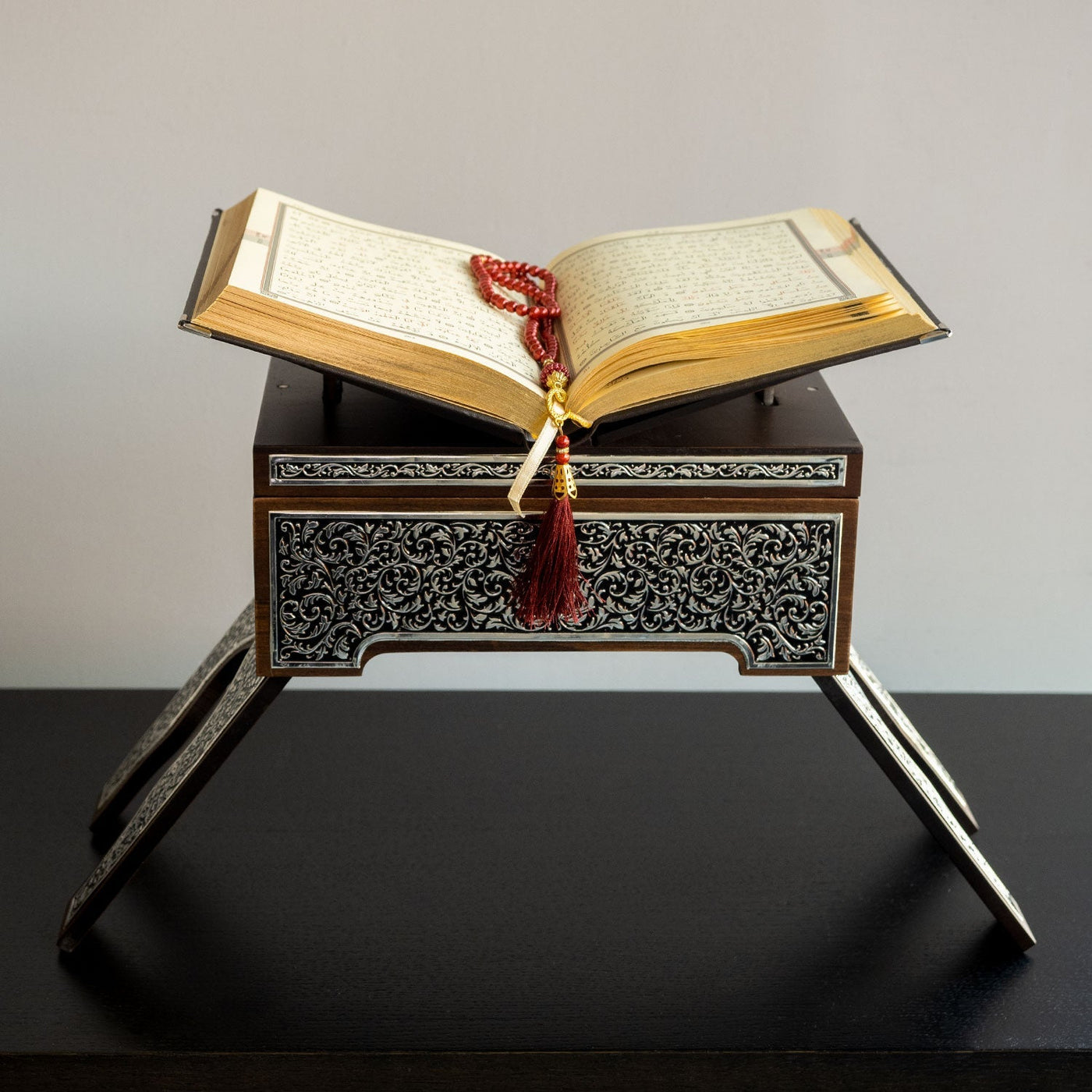 Gümüş İşlemeli Ahşap Kuran Sehpası ve Kuran – WAP014