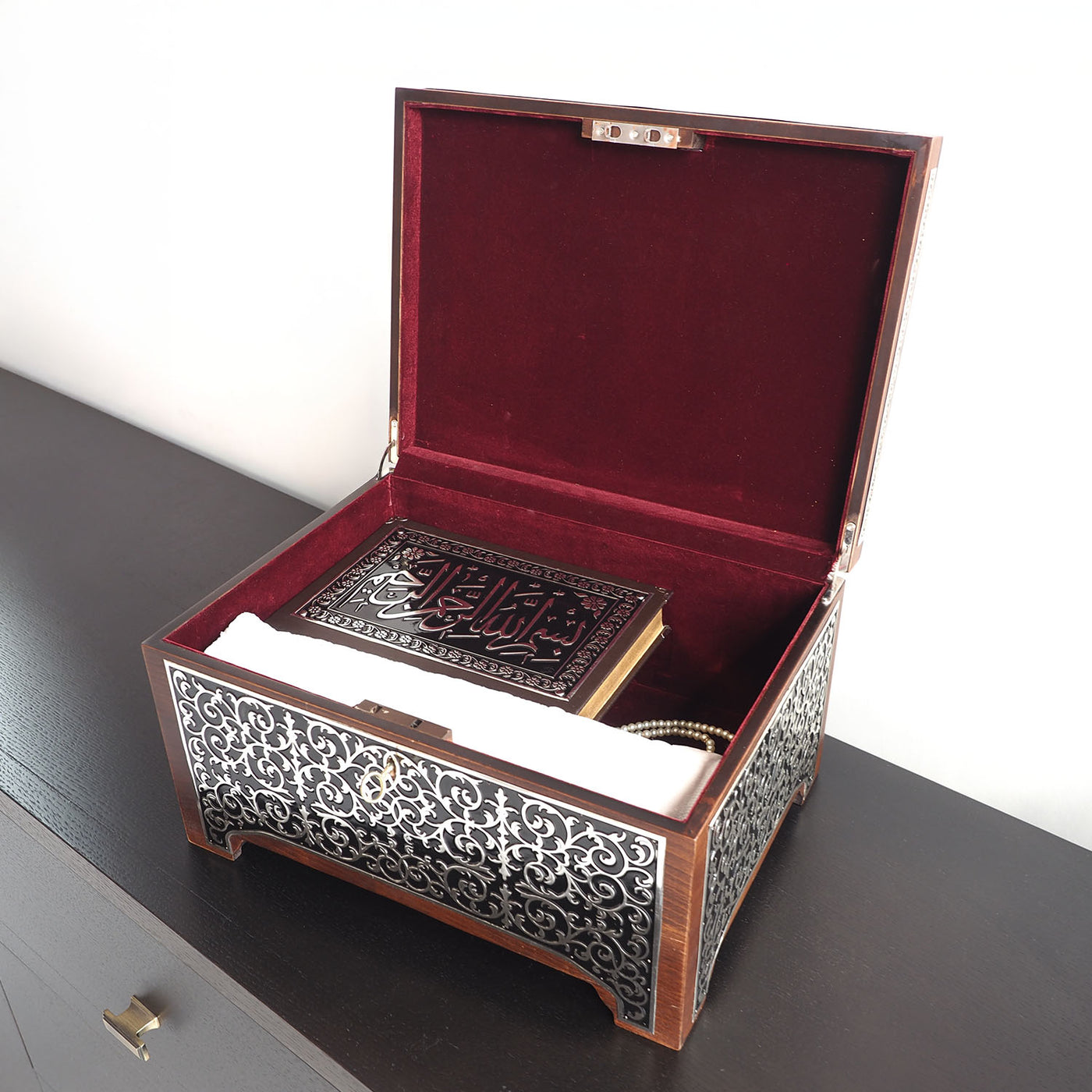 Gümüş İşlemeli Ahşap Sandık – WAP017