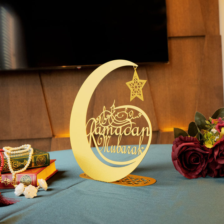 Ramadan Mubarak Yazılı Metal Masaüstü Ramazan Dekoru - WAMH118